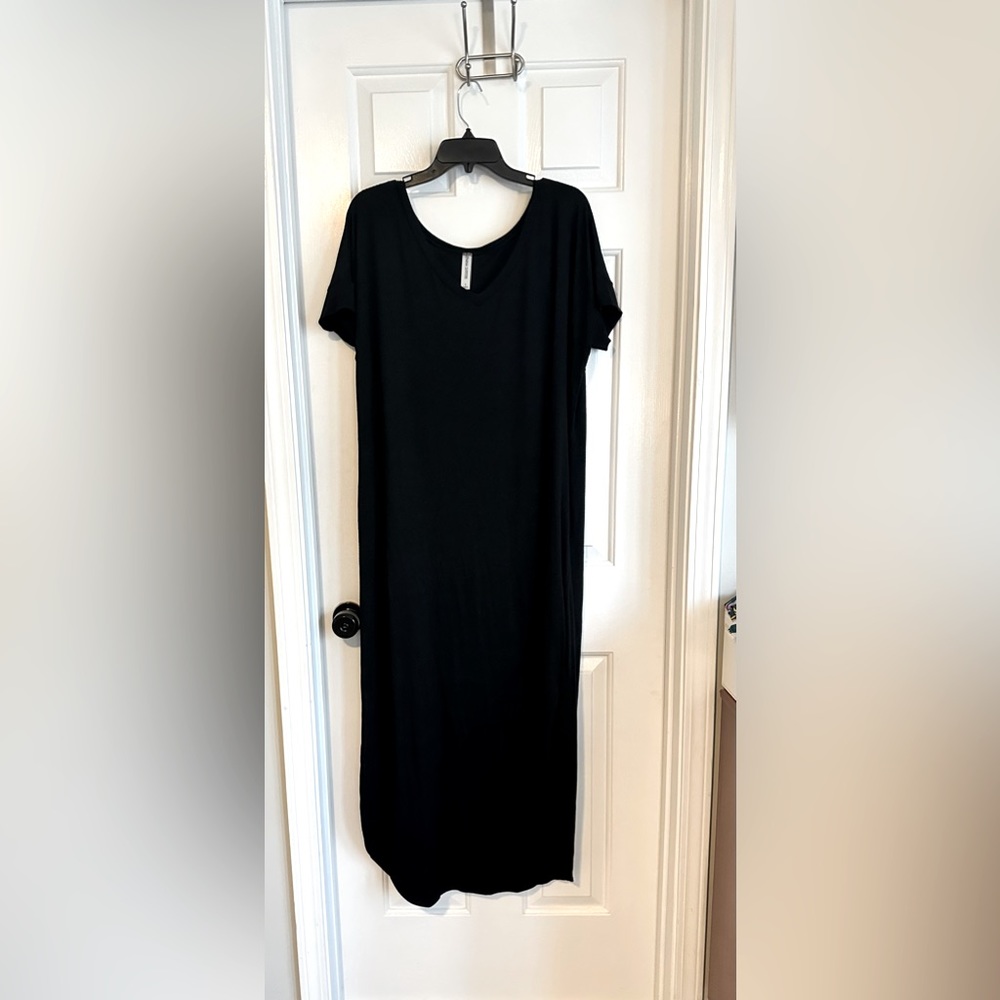 Zenana Outfitters Black Maxi Dress
